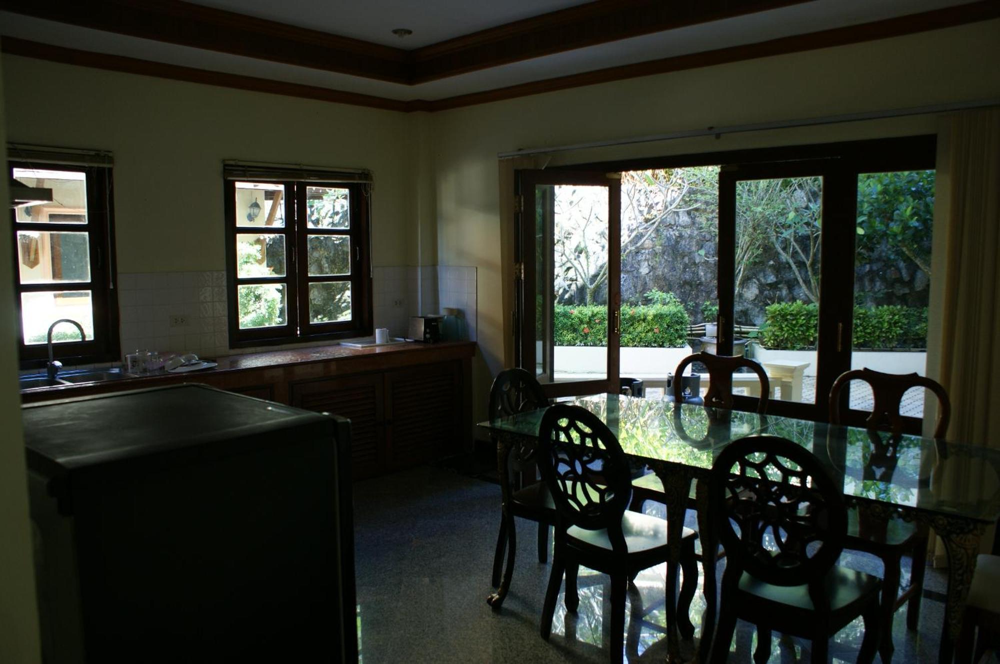 Prince Edouard Apartments & Resort Sha Extra Plus Patong Dış mekan fotoğraf
