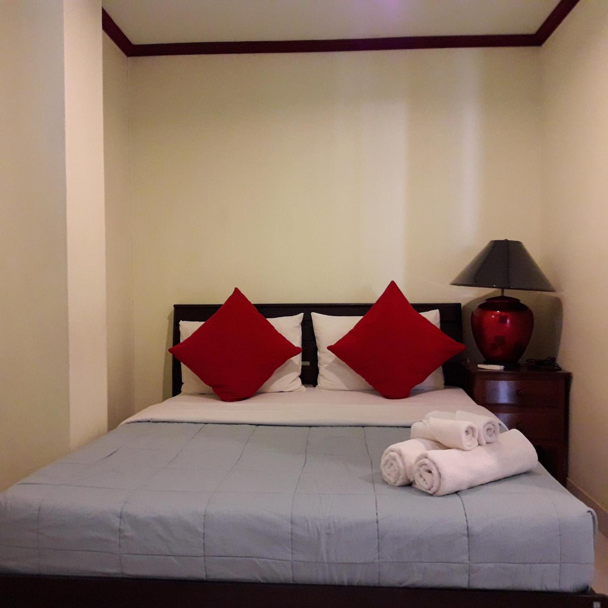 Prince Edouard Apartments & Resort Sha Extra Plus Patong Dış mekan fotoğraf