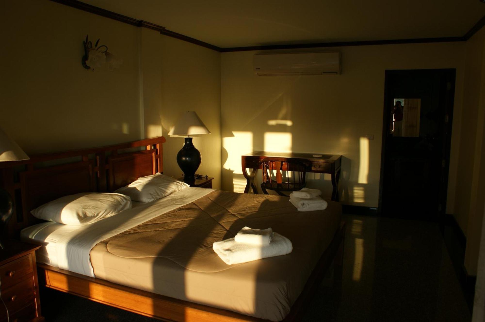 Prince Edouard Apartments & Resort Sha Extra Plus Patong Oda fotoğraf